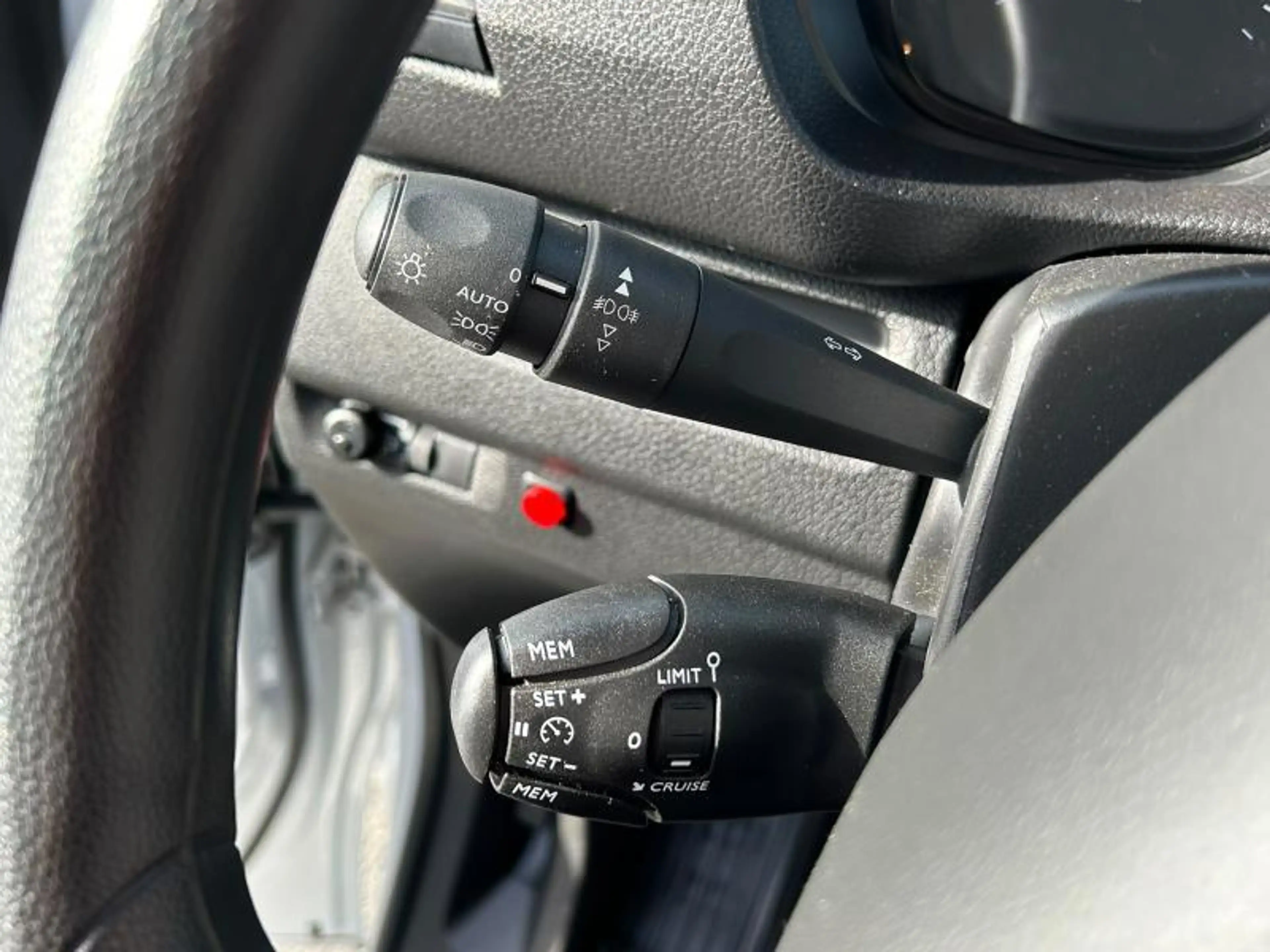 Toyota Proace 2.0D MT COMFORT — photo 9