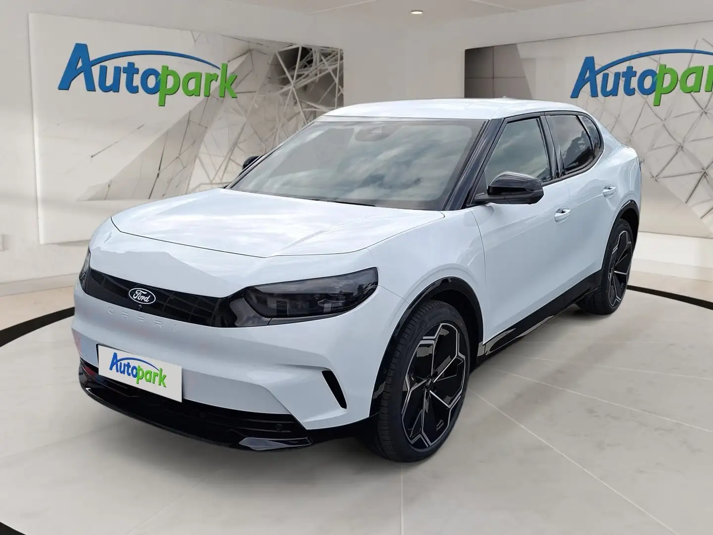 Ford Capri Premium Extended RWD Weiß - 1