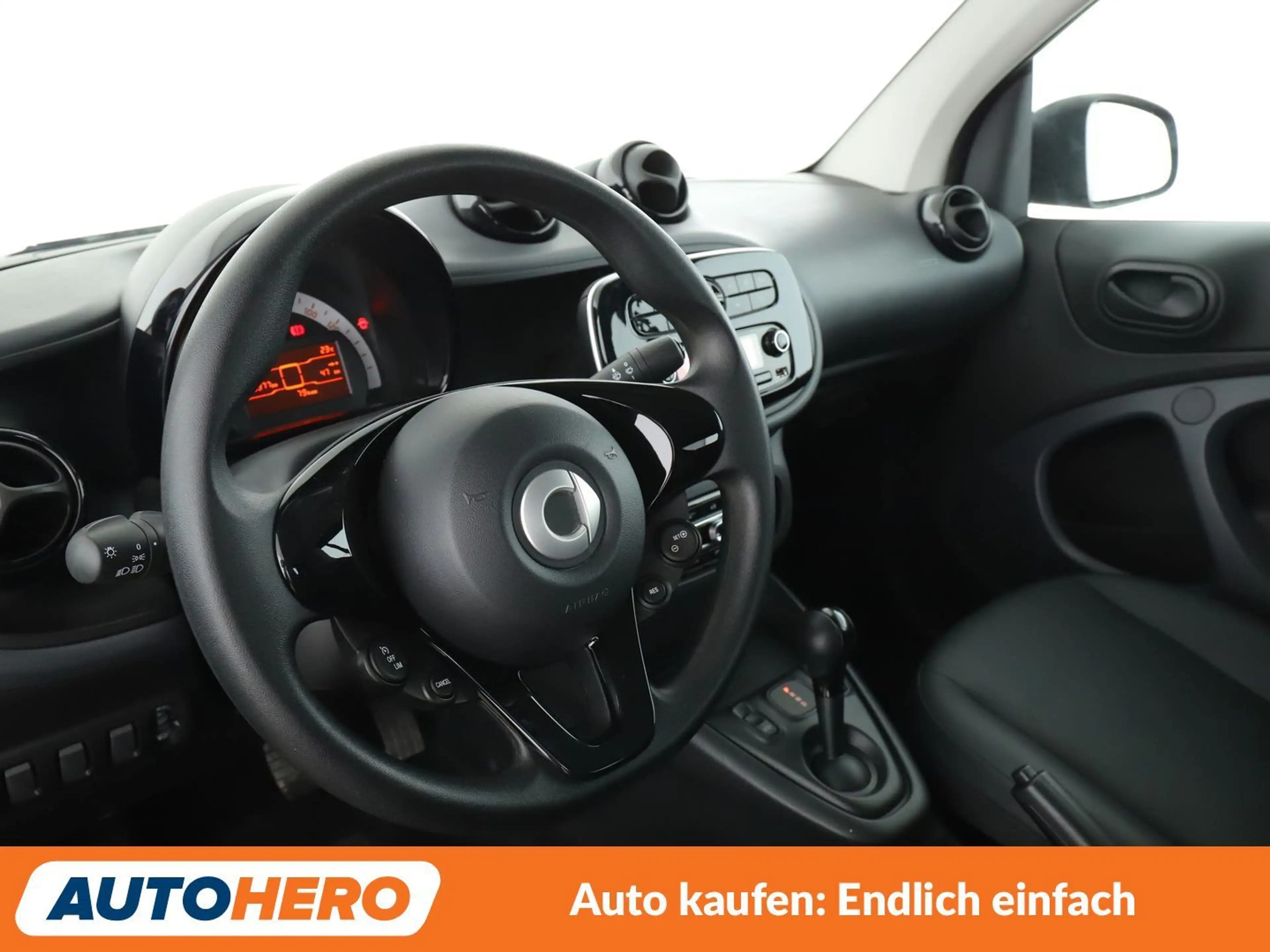 smart forTwo electric drive 60 kW *TEMPO*SHZ*ALU*KLIMA* — photo 11