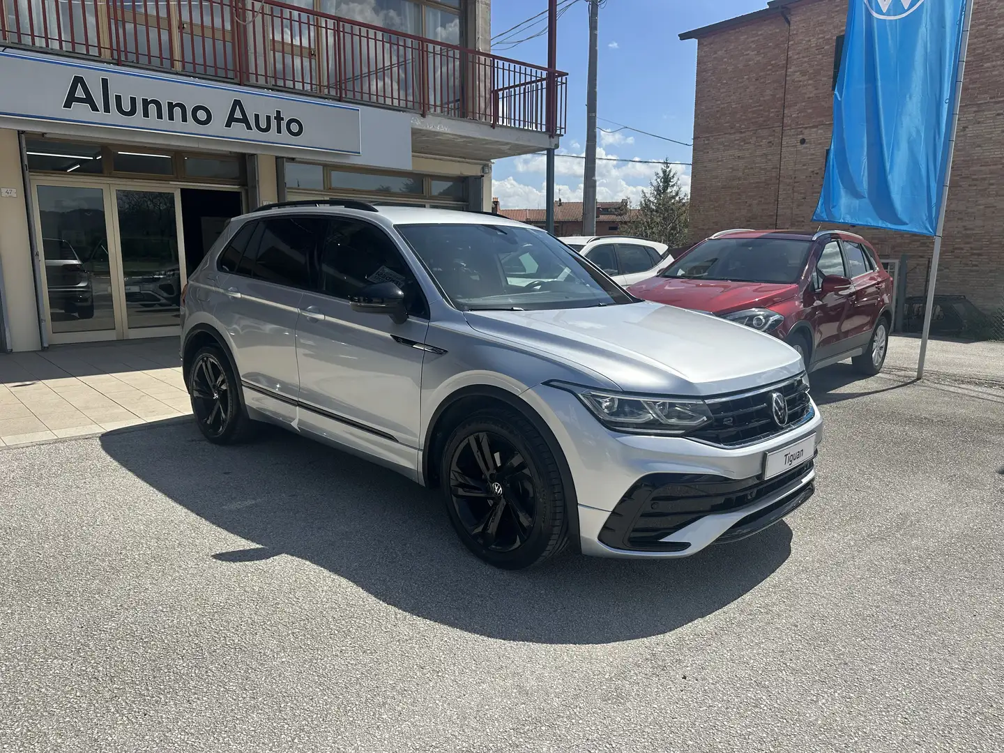 Volkswagen Tiguan Tiguan II 2021 2.0 tdi R-Line 150cv dsg Argent - 2