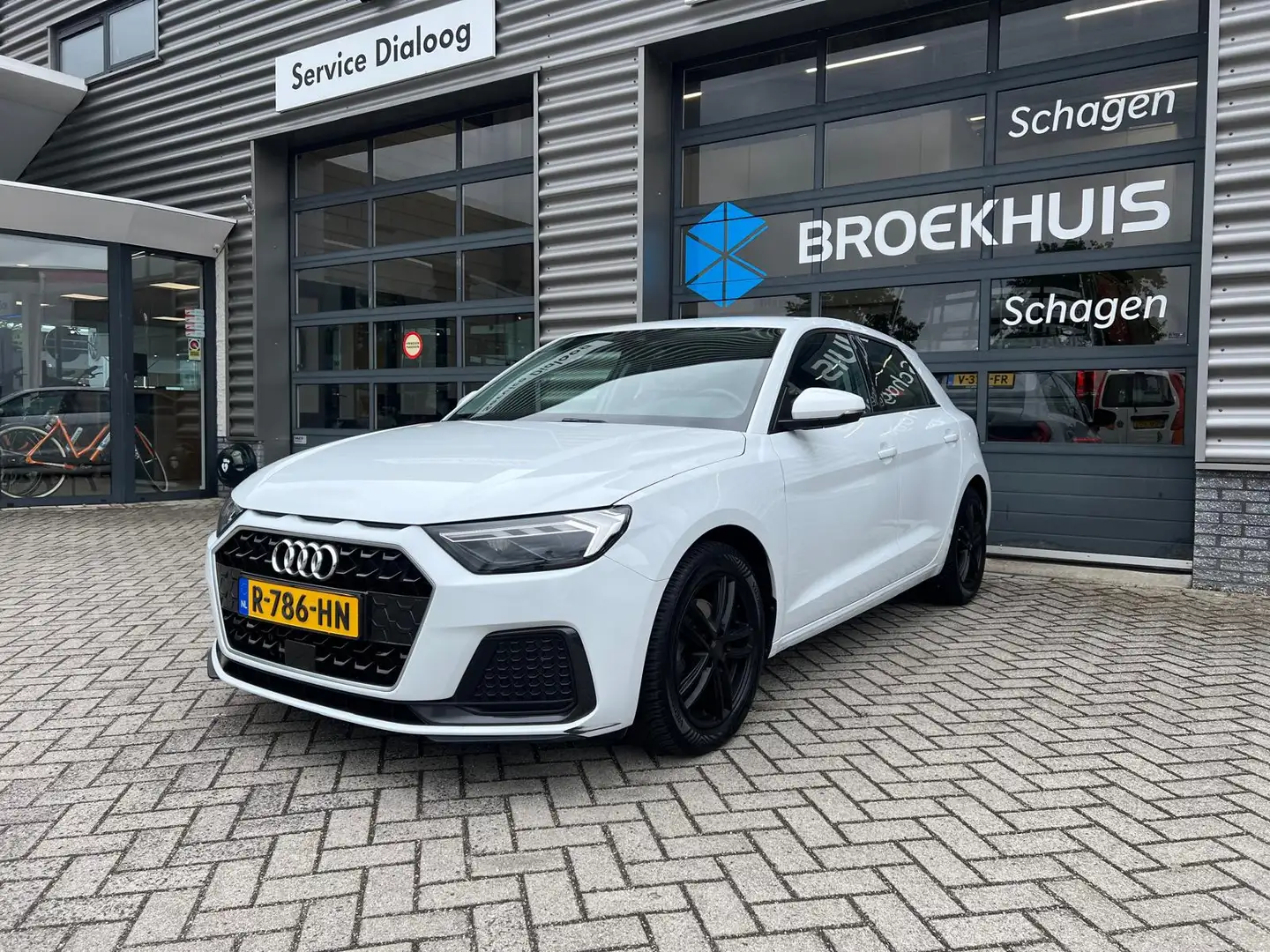 Audi A1 Sportback 30 TFSI 110 pk Advanced edition Automaat Alb - 2