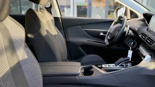 Peugeot 5008 view 28