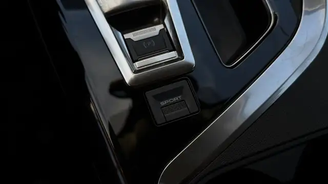 Peugeot 5008 view 18