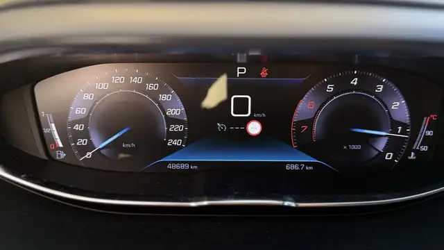 Peugeot 5008 view 10