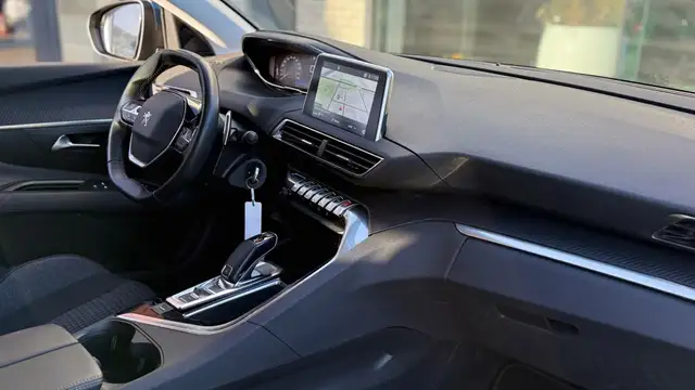 Peugeot 5008 view 29
