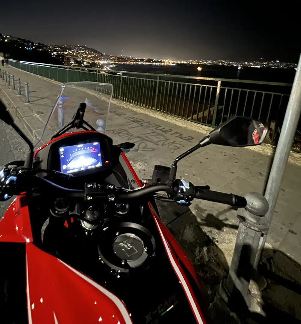 Moto Morini X-Cape depotenziata a libretto guidabile con patente a2 - 2