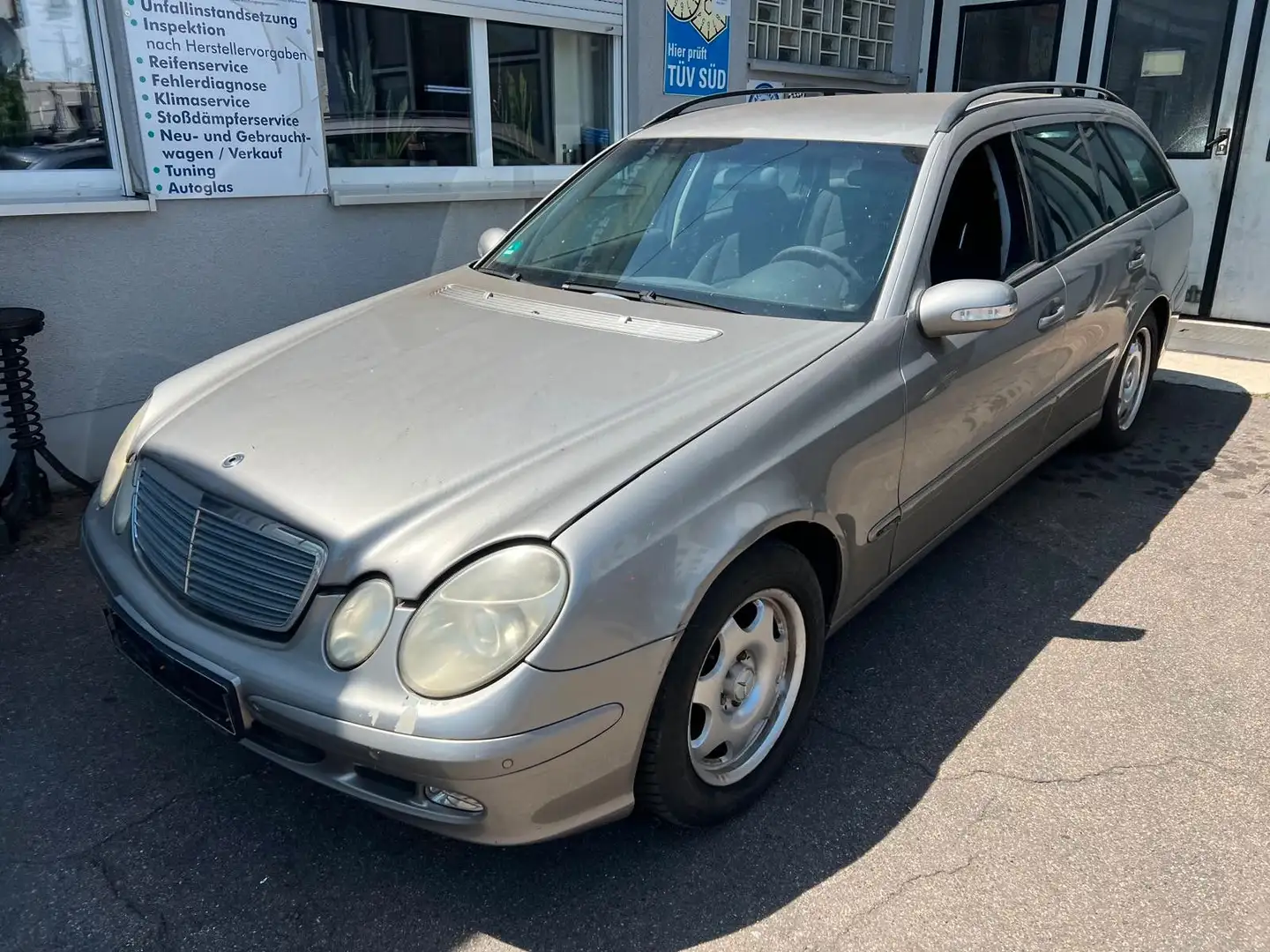 Mercedes-Benz E 220 E -Klasse T-Modell E 220 T CDI Marrón - 1