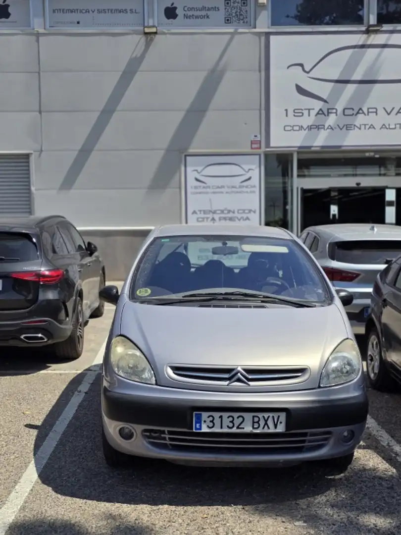 Citroen Xsara Picasso 1.6i Exclusive 95 Gris - 1