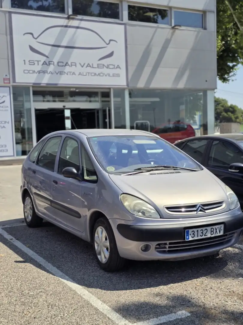 Citroen Xsara Picasso 1.6i Exclusive 95 Gris - 2