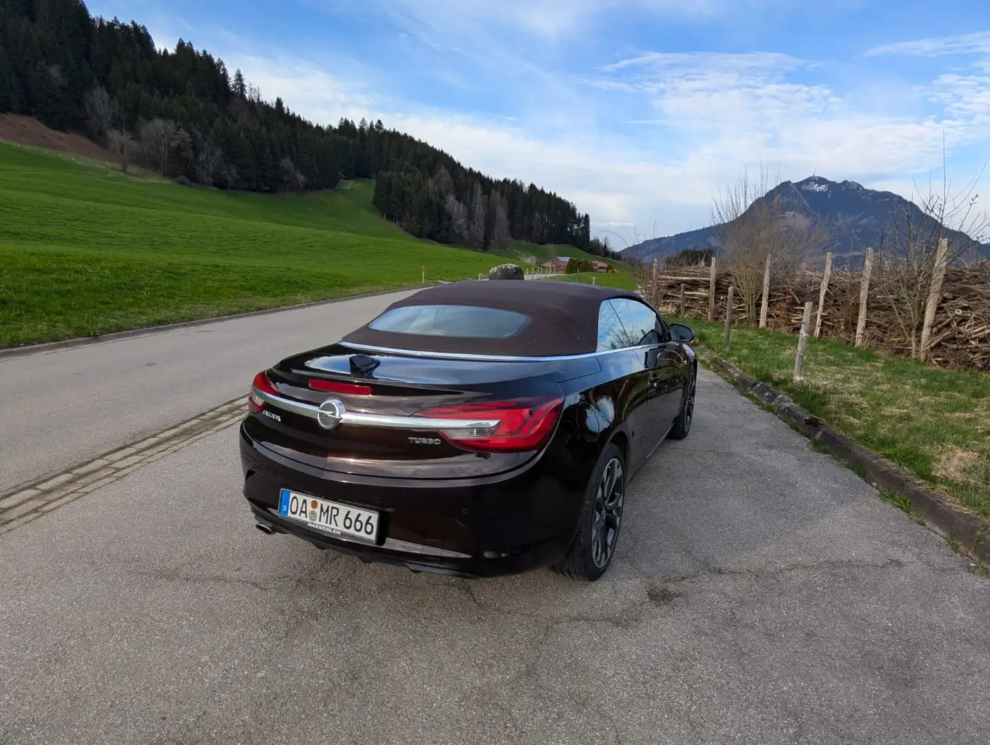 Opel Cascada Cascada+1.6+SIDI+Turbo+Automatik+Innovation - 2