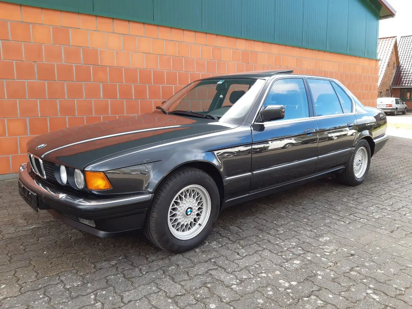BMW 730 i Aut. - traumhaft schön Noir - 1