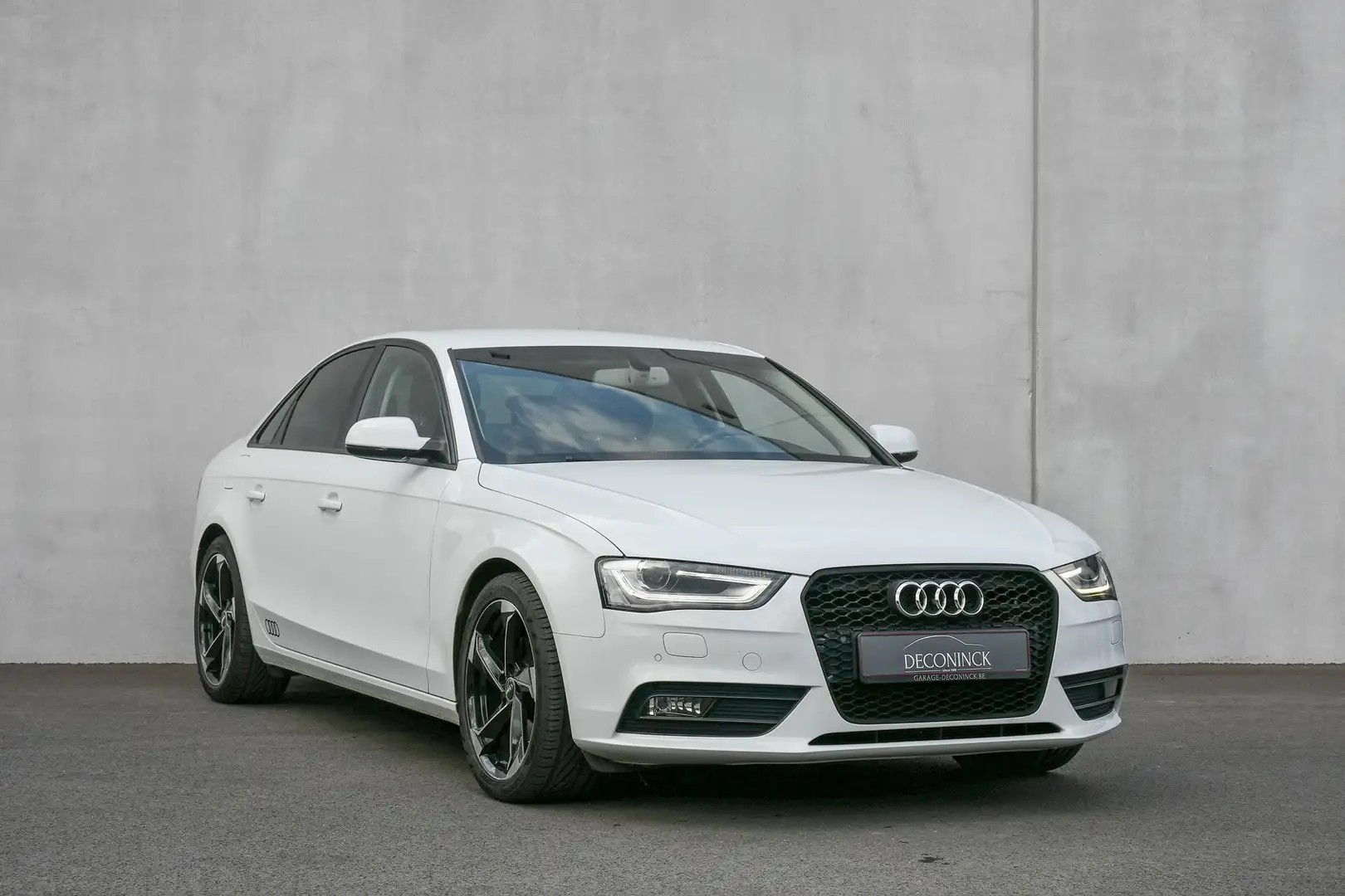 Audi A4 2.0TDi *LEDER*XENON*NAVI*PDC V&A*ZETELVERWARMING* Bílá - 2
