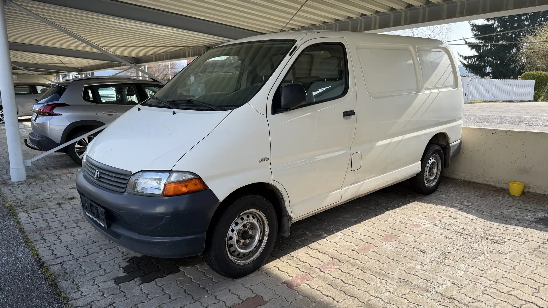 Toyota Hiace 2,5 D-4D 100 kurz Pickerl Bis 07.2026 - 1