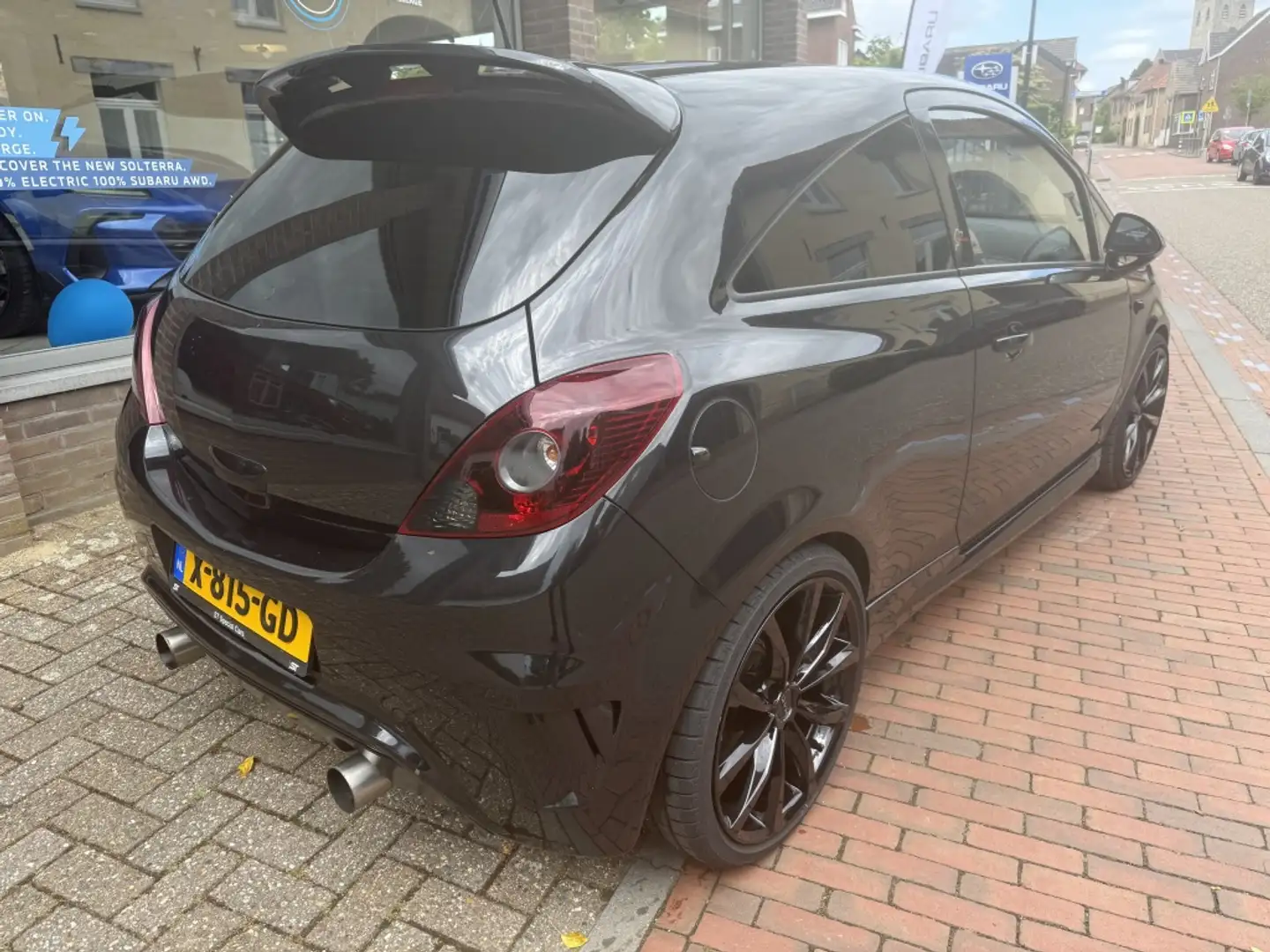 Opel Corsa 1.6-16V T OPC Nürnb.*LEDER*NAVI* Zwart - 2