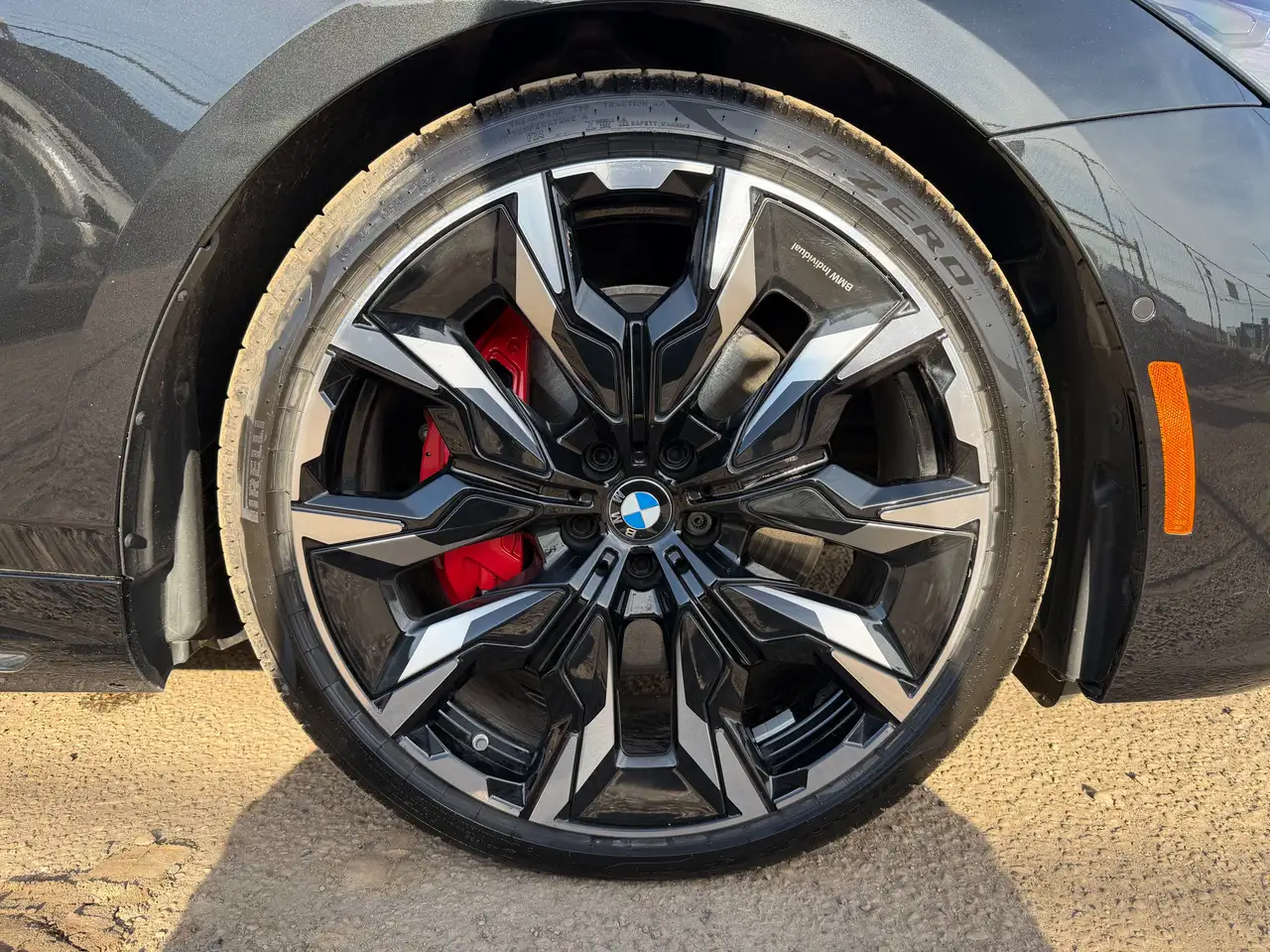 BMW 5 Series снимка BMW 5 Series