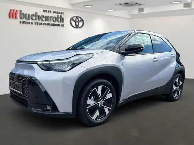 Toyota Aygo X Hybrid Teamplayer + Sitzheizung