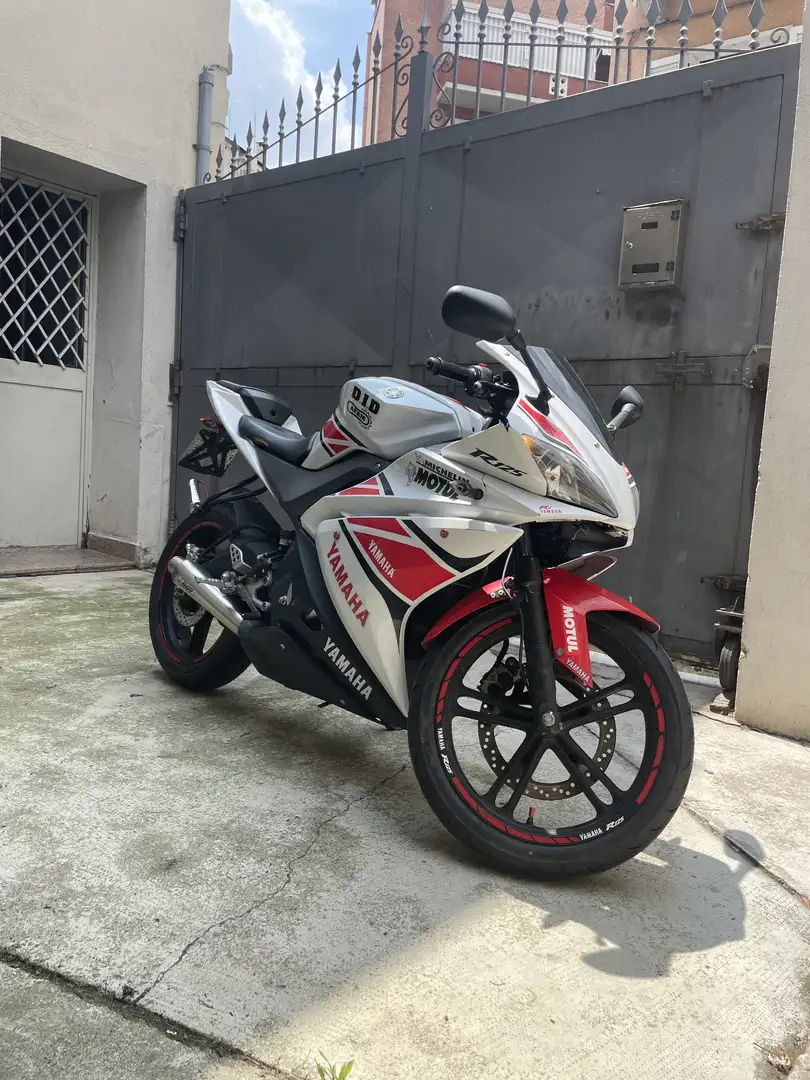 Yamaha YZF-R125 livrea limited edition - 2