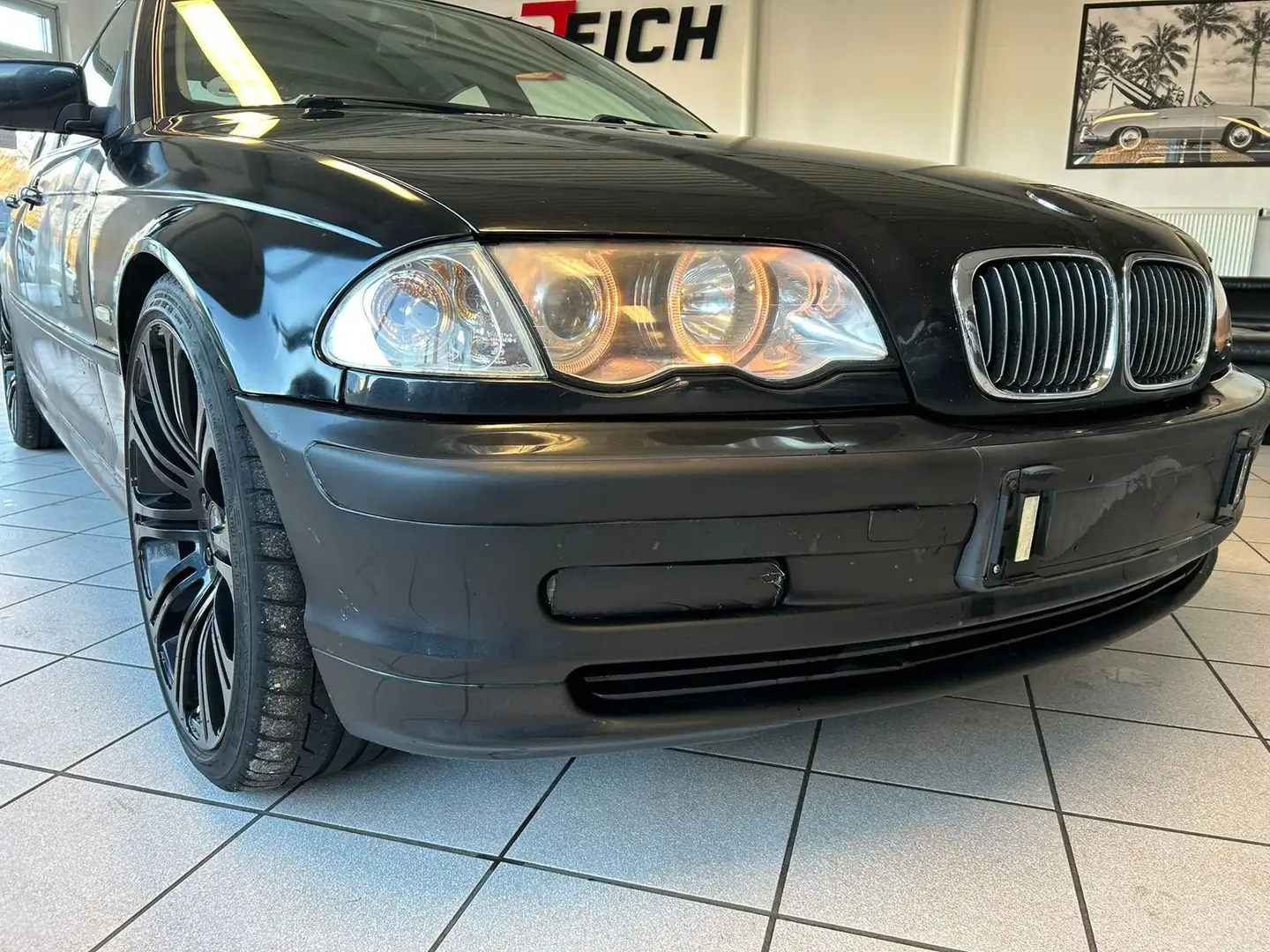 BMW 320 i 2.2 TÜV Neu PDC Klima 19 Zoll Schwarz - 2
