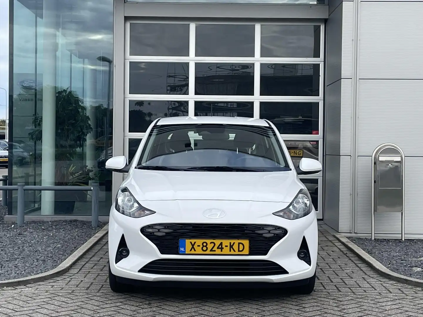 Hyundai i10 1.0i 67pk 5-zits Comfort | Airco | Apple carplay e Blanc - 2