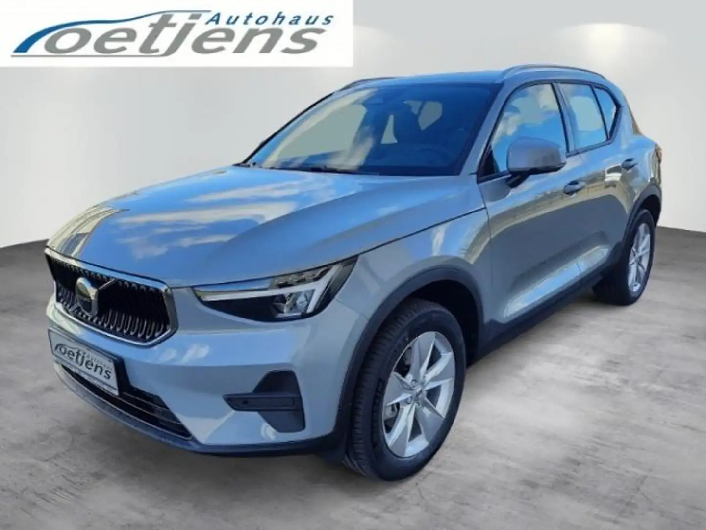 Volvo XC40 B3 Core Winterpack. Autom. Grau - 1