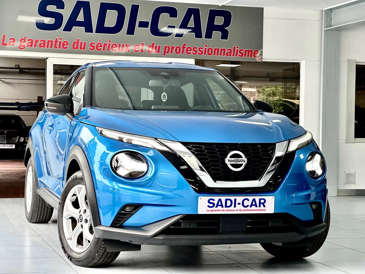 Nissan Juke 1.0 DIG-T 117cv Business Edition - NEW MODEL Bleu - 1
