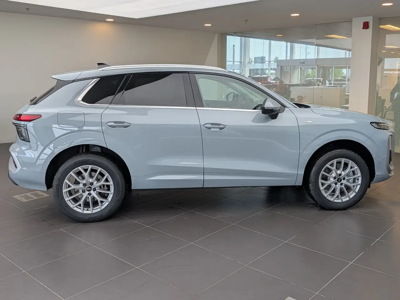 Audi Q3 снимка Audi Q3