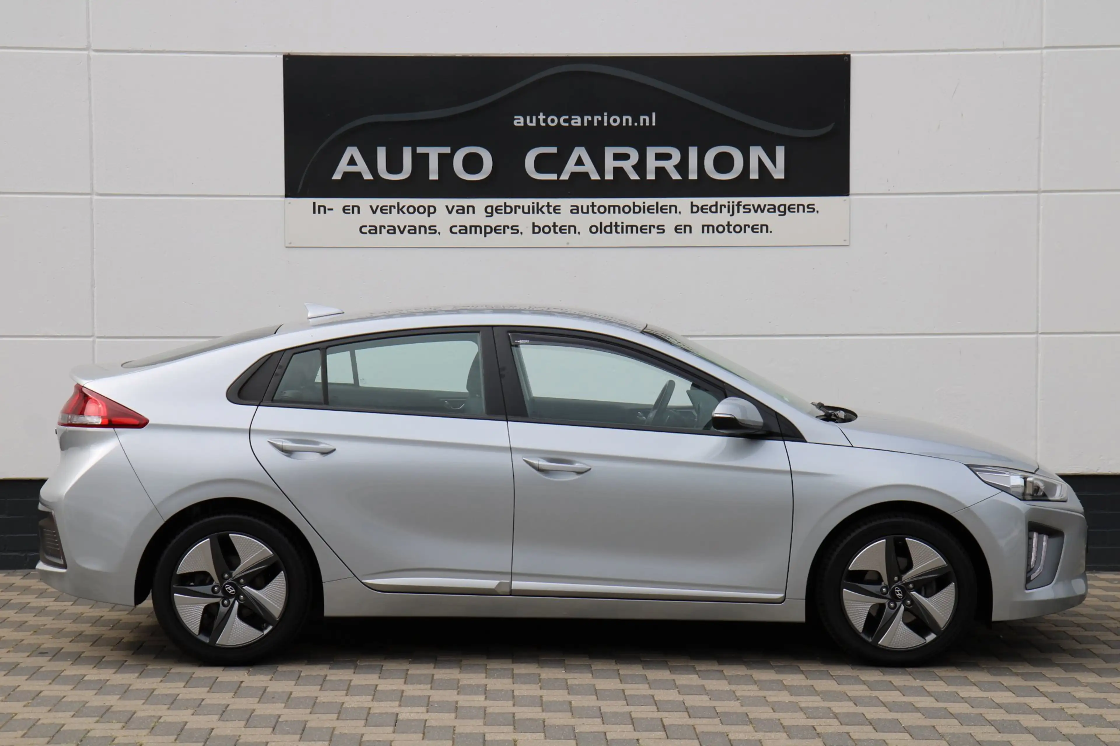 Hyundai IONIQ 1.6 GDi i-Motion - Plus CarPlay Camera ACC !! — photo 2