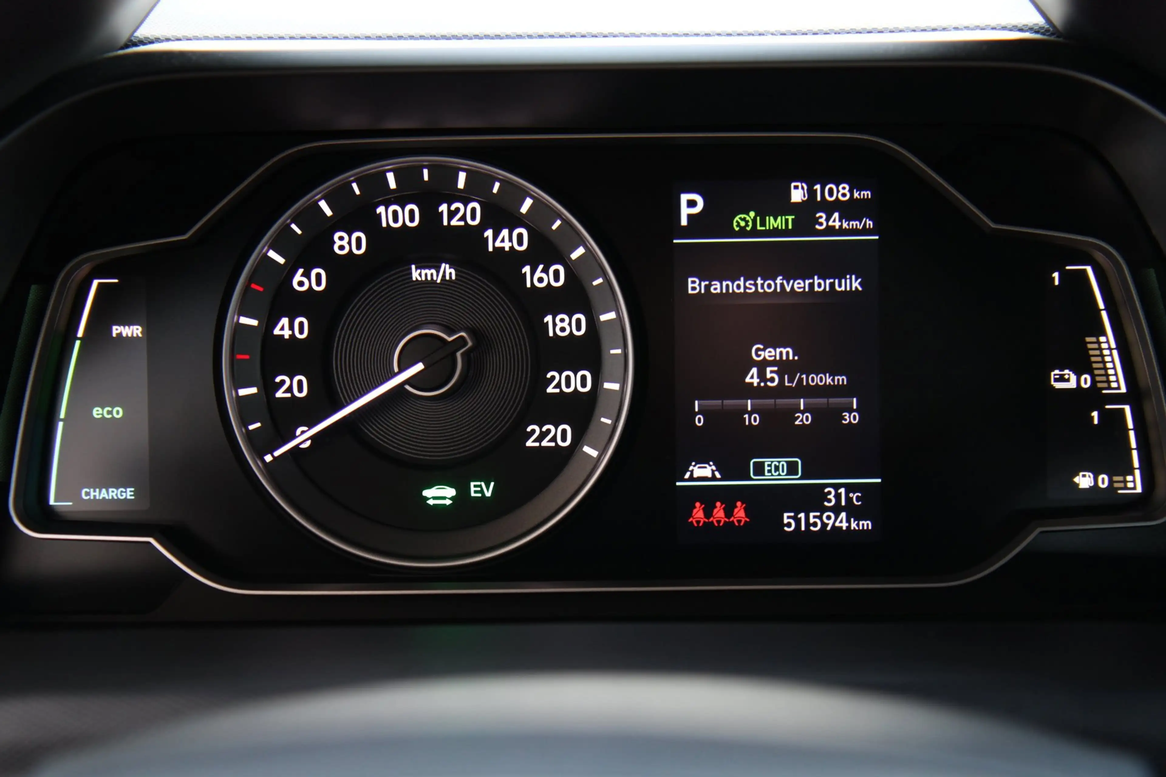 Hyundai IONIQ 1.6 GDi i-Motion - Plus CarPlay Camera ACC !! — photo 13