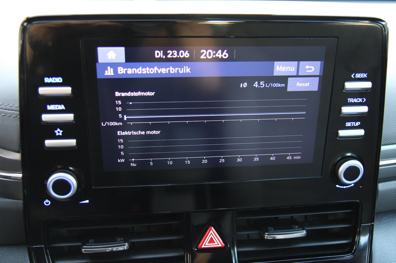Hyundai IONIQ 1.6 GDi i-Motion - Plus CarPlay Camera ACC !! — photo 41
