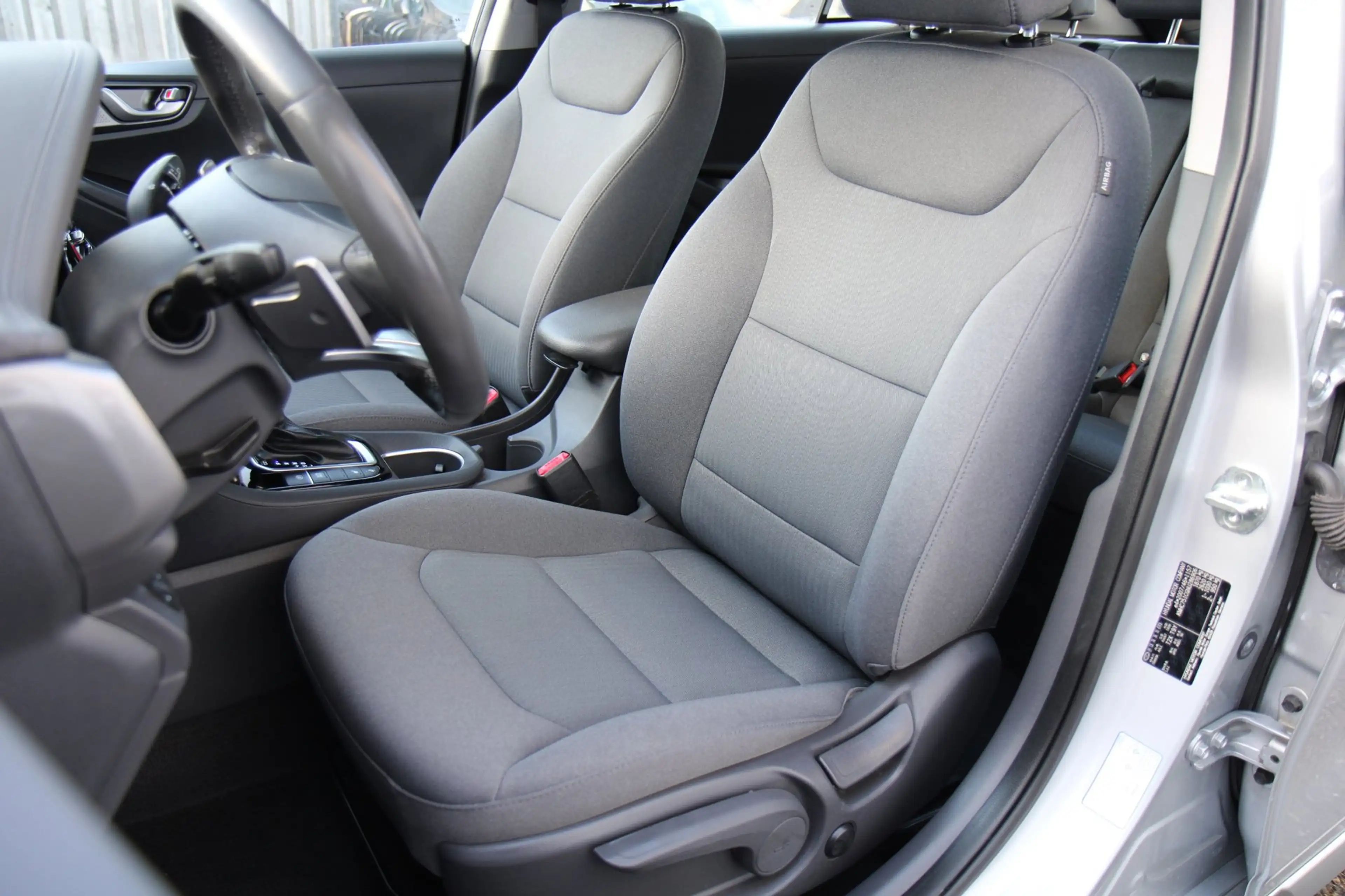 Hyundai IONIQ 1.6 GDi i-Motion - Plus CarPlay Camera ACC !! — photo 10
