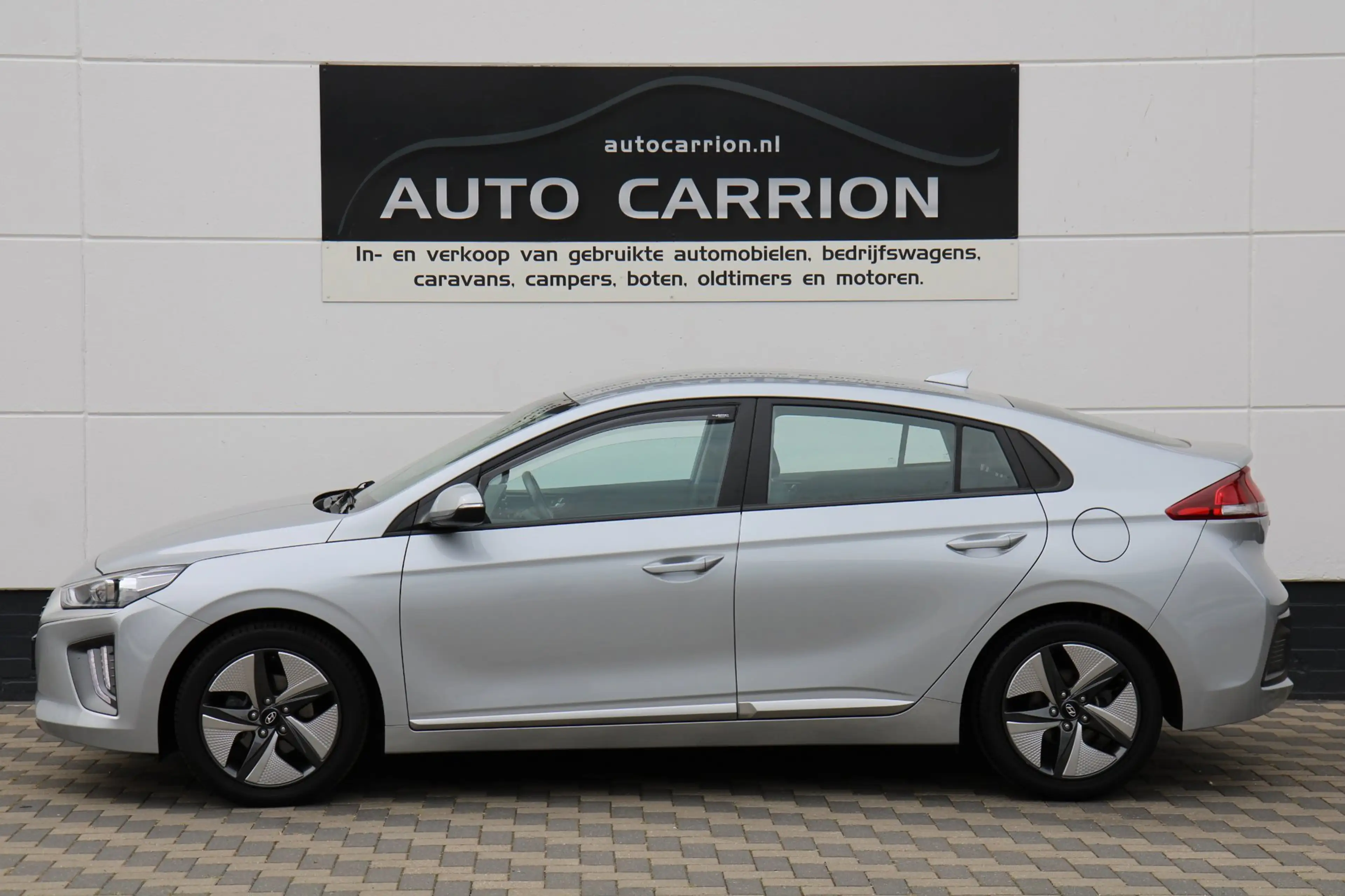 Hyundai IONIQ 1.6 GDi i-Motion - Plus CarPlay Camera ACC !! — photo 4