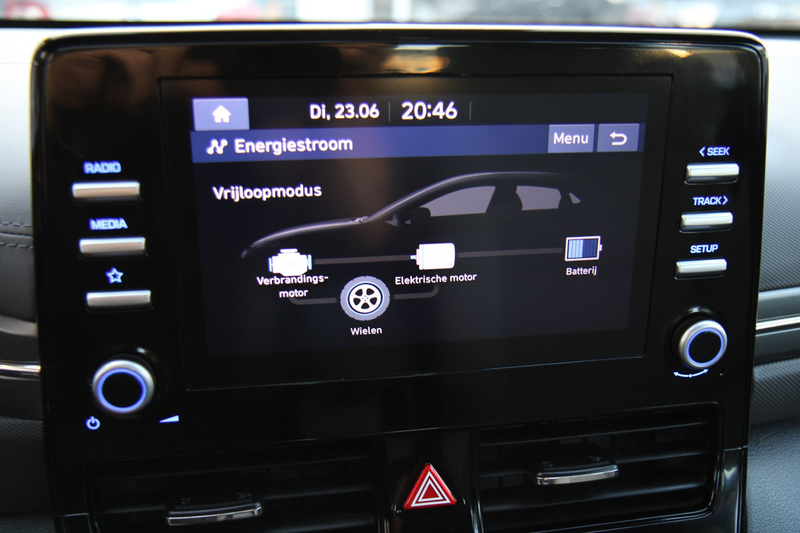Hyundai IONIQ 1.6 GDi i-Motion - Plus CarPlay Camera ACC !! — photo 42