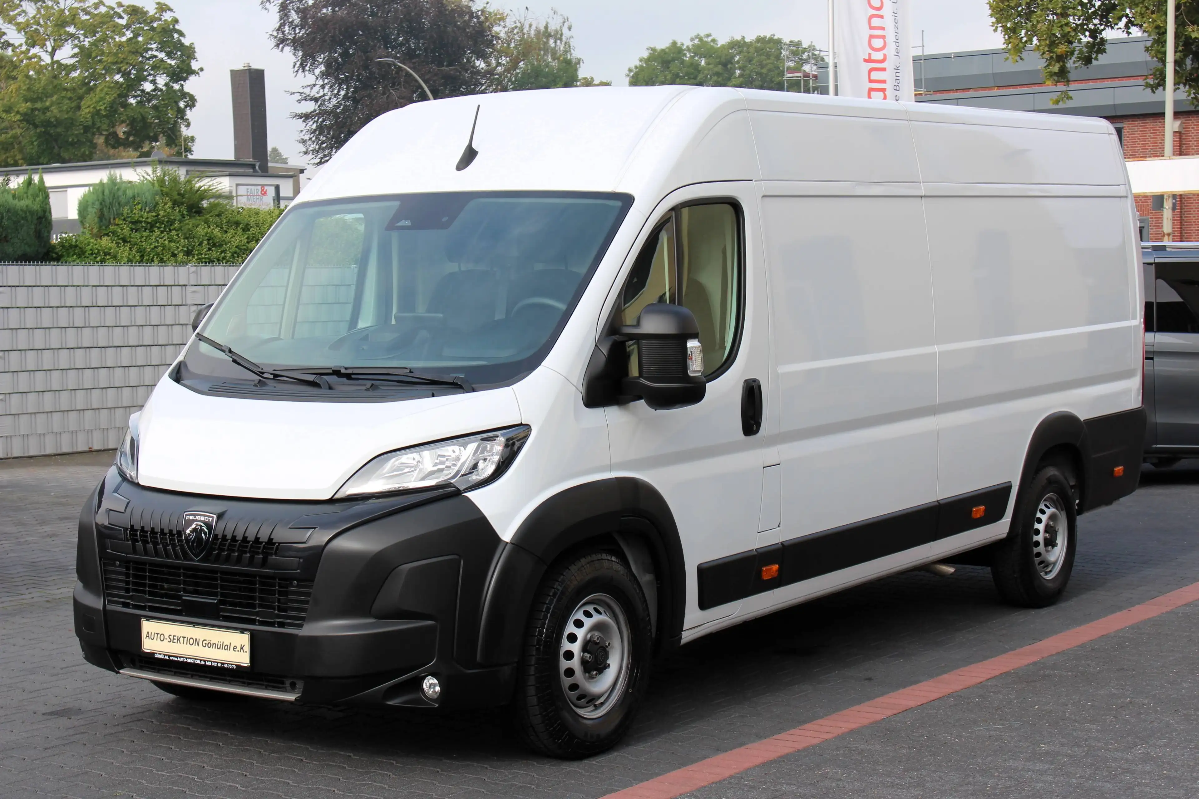 Peugeot Boxer 35 L4H2 180 Automatik*Klima*Navi*Temp*Holz — photo 7