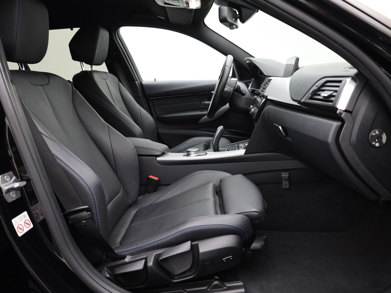 BMW 318 3-serie Touring 318i M Sport Edition | Head Up | E — photo 17