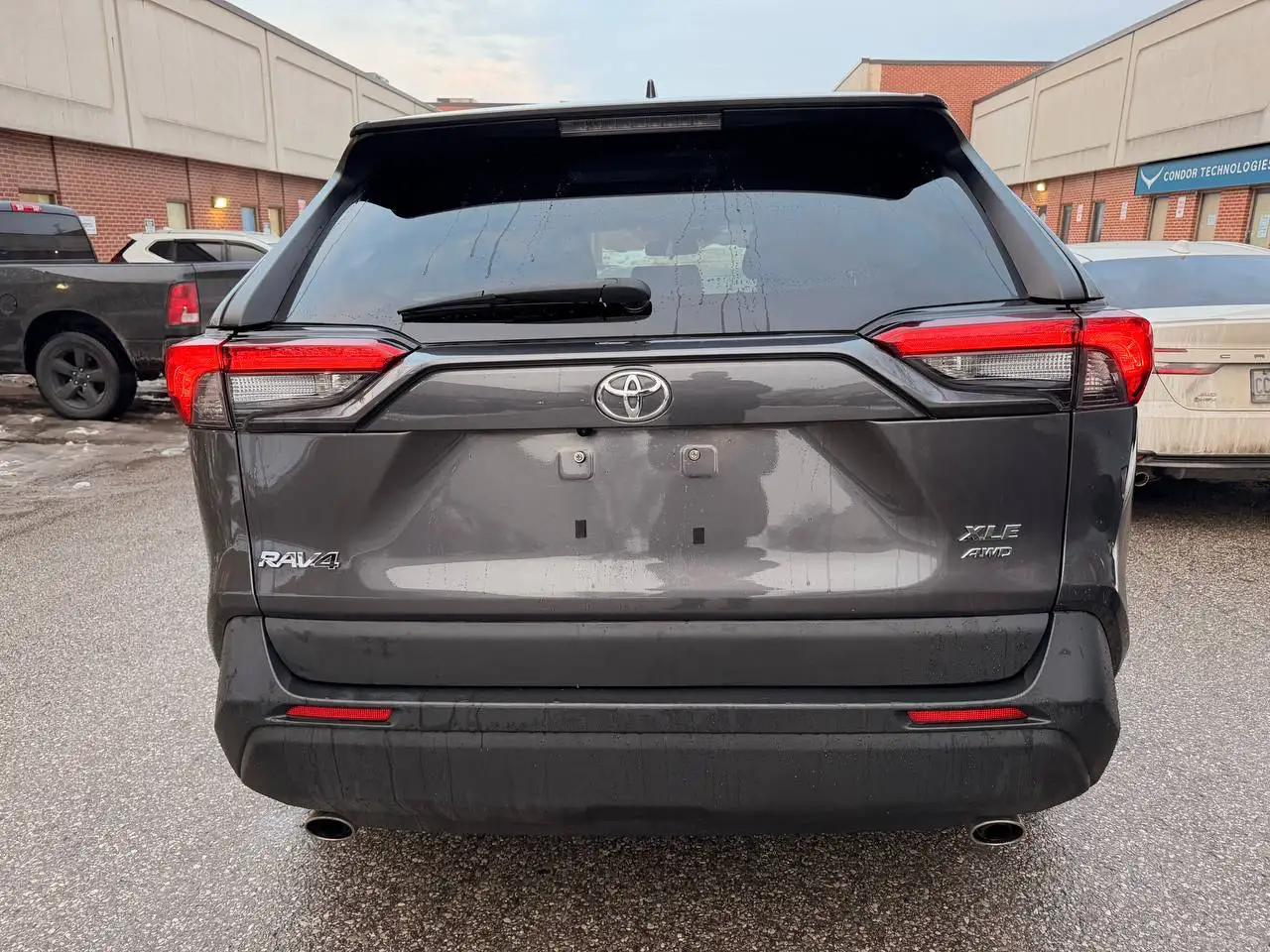 Toyota RAV 4 снимка Toyota RAV 4