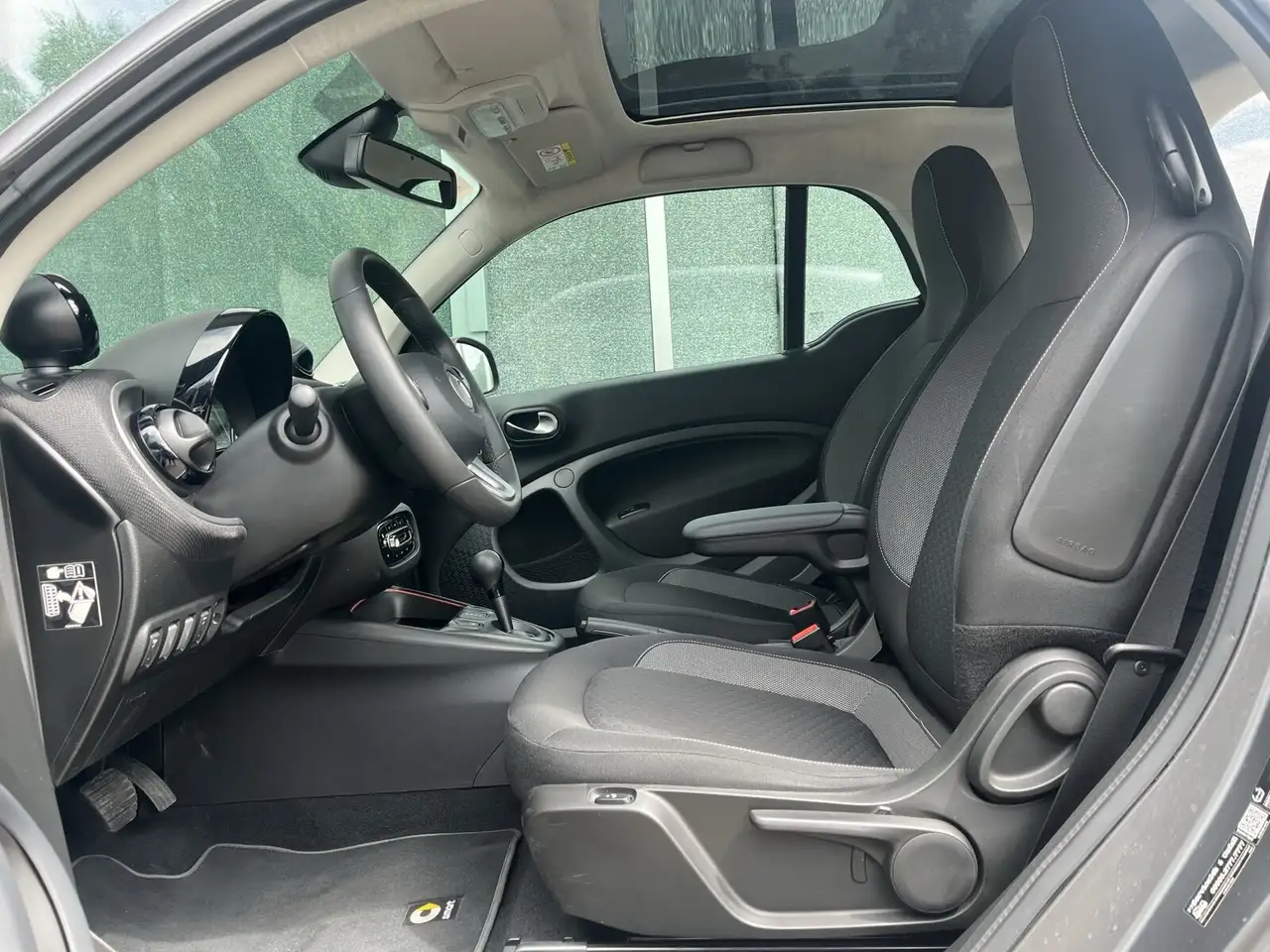 smart forTwo 2024 — фото 12
