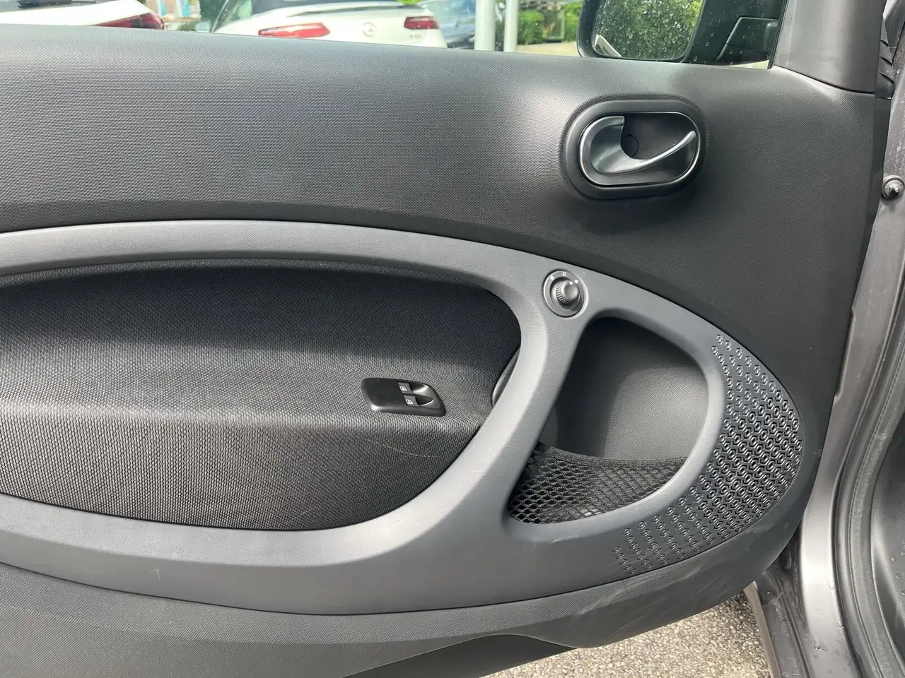 smart forTwo 2024 — фото 13