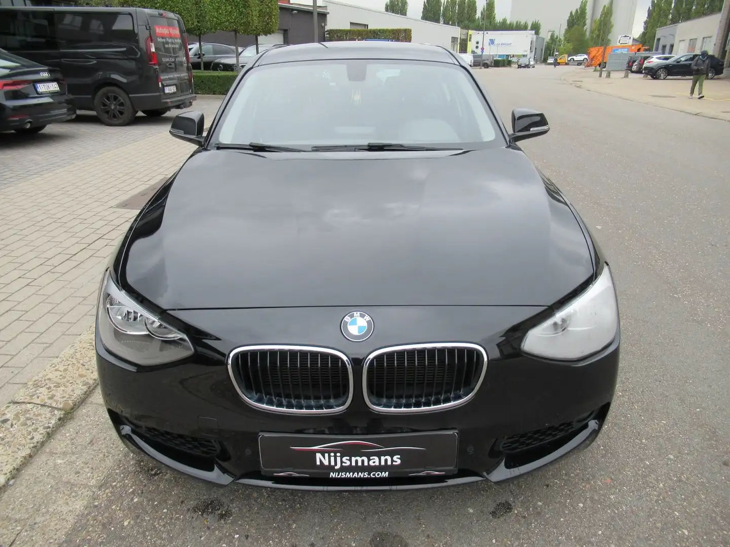 BMW 114 i 5-deurs /Navi/Airco/PDC V+A / EXPORT/HANDELAAR Noir - 2