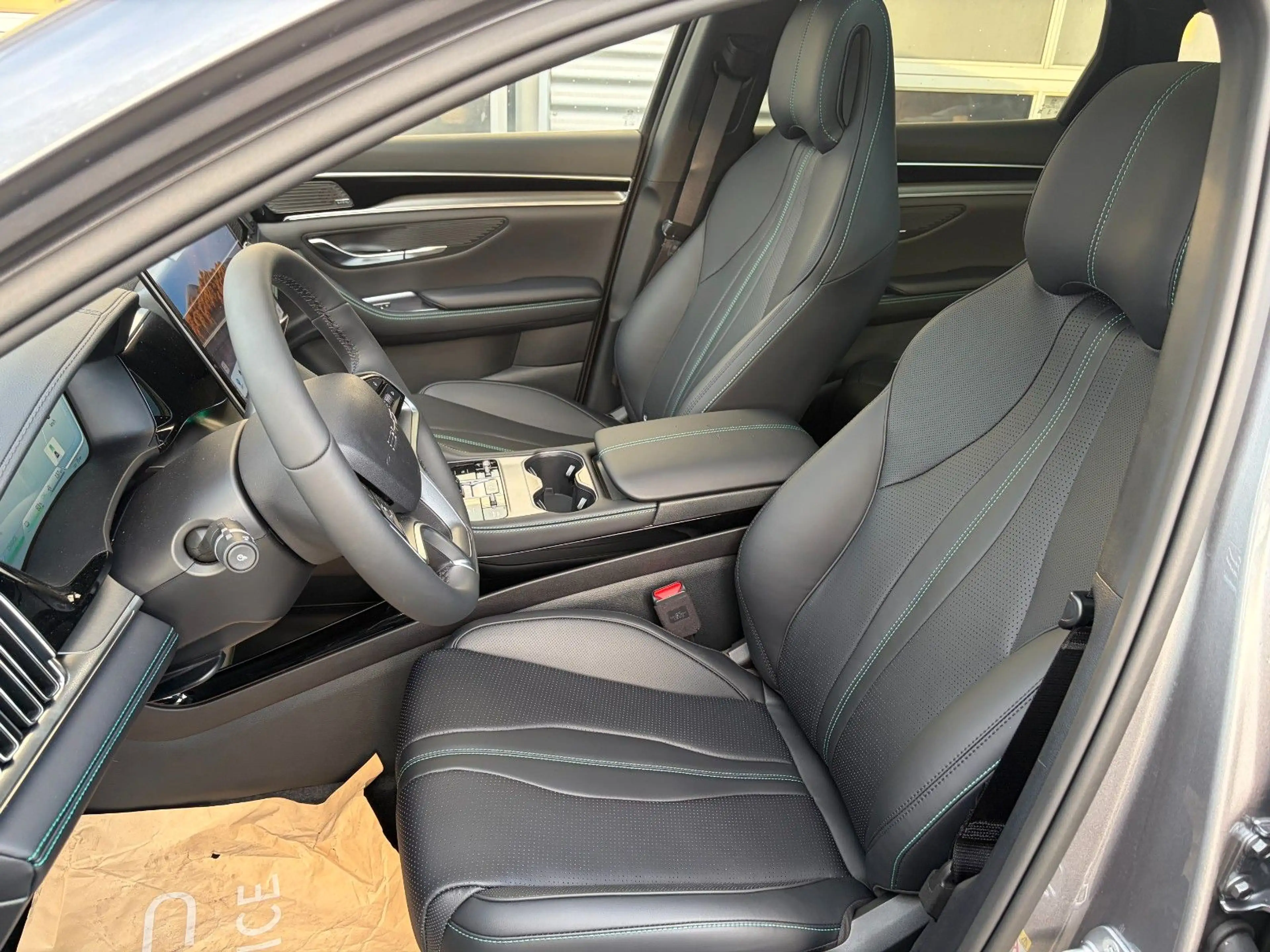 BYD Seal U 1.5 DM-i PHEV 238 kW Design — photo 9