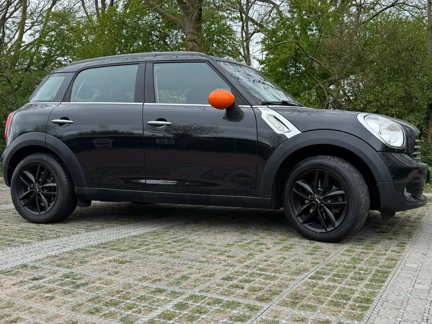 MINI Cooper Countryman Cooper Countryman 1.6 Bns Line Negro - 1