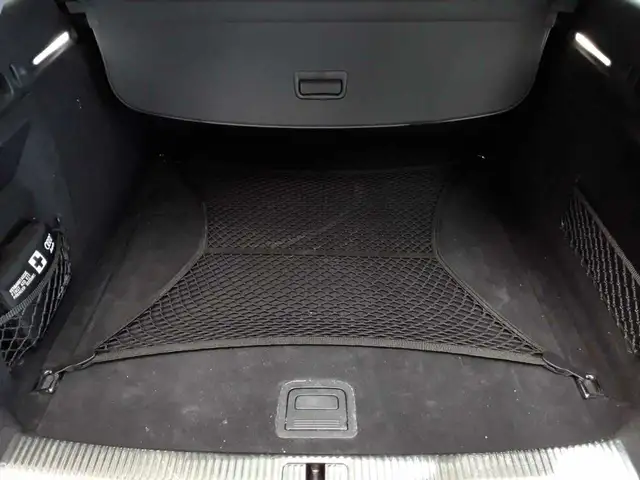 Audi A4 view 10