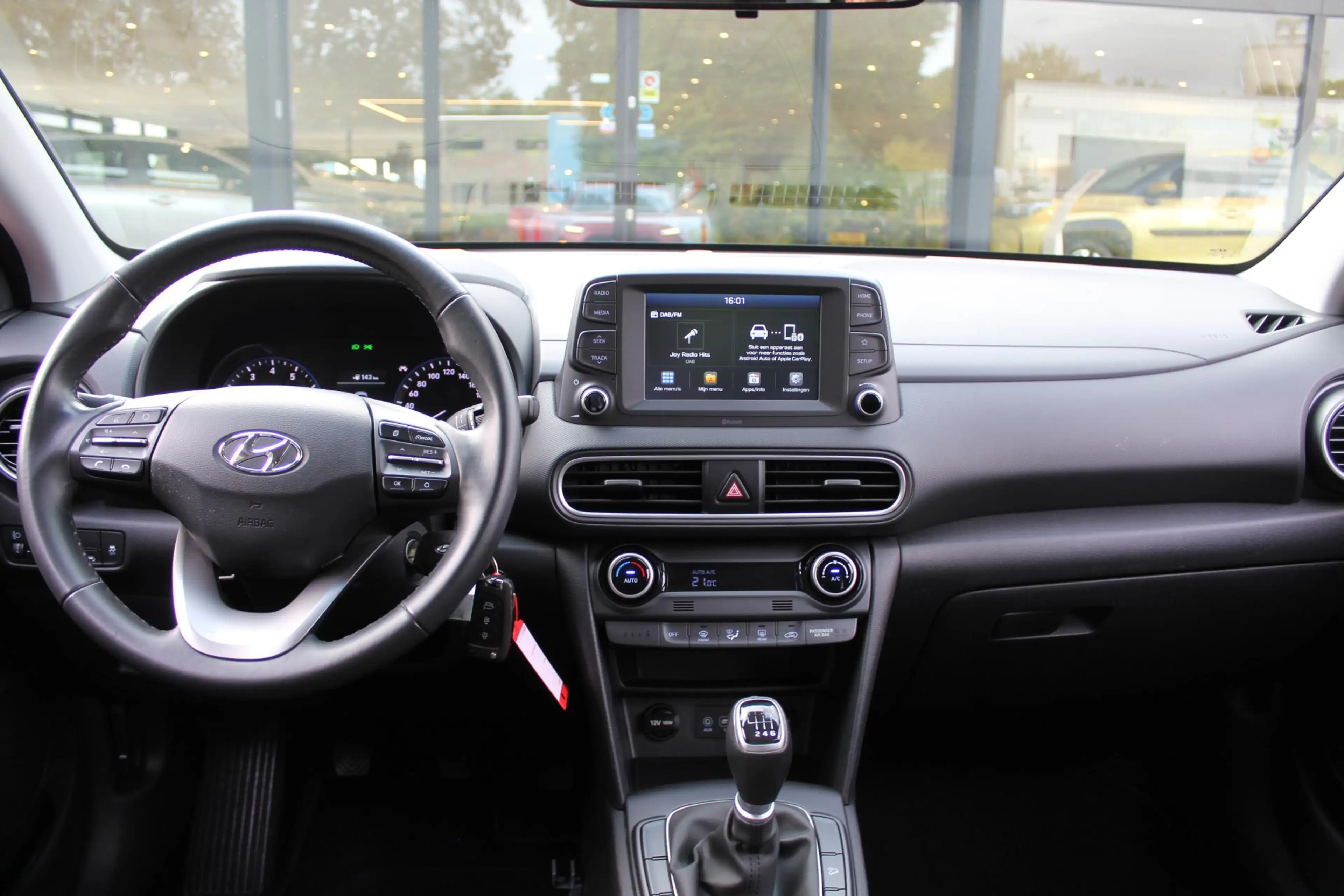 Hyundai KONA 1.0T Comfort — photo 4