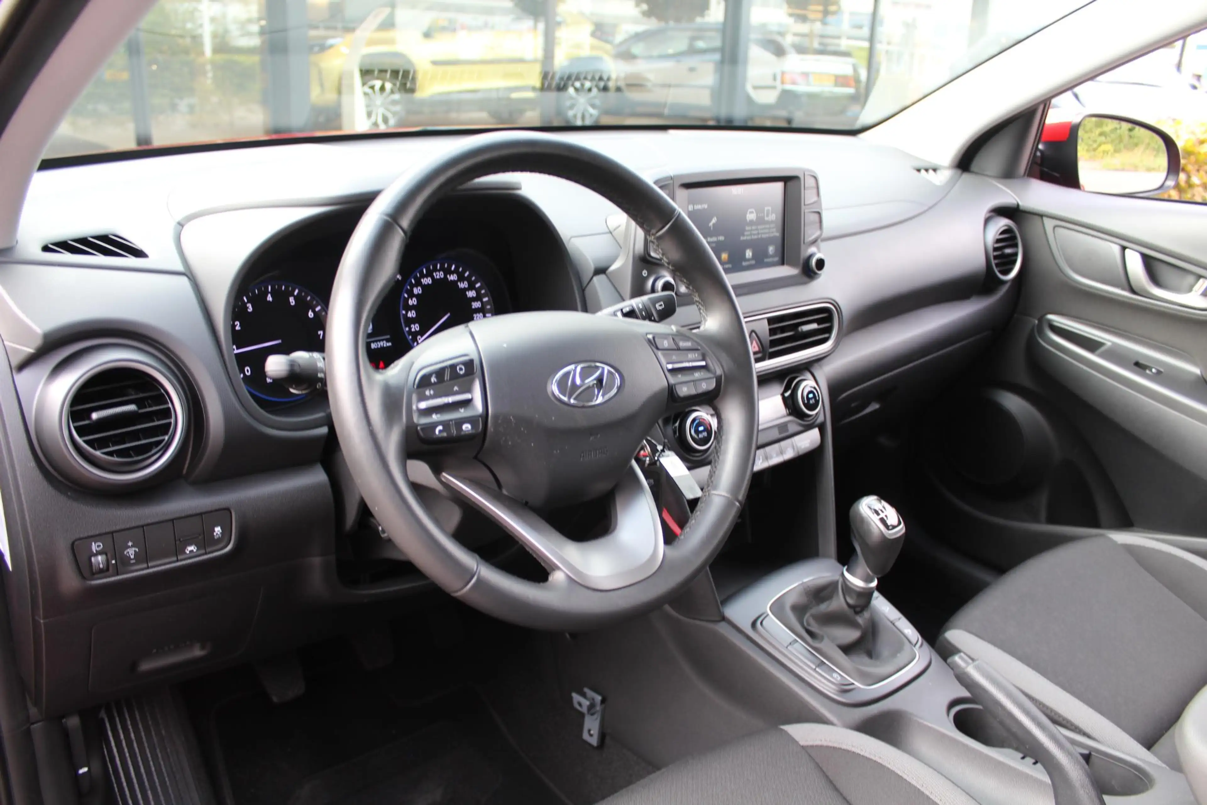 Hyundai KONA 1.0T Comfort — photo 2