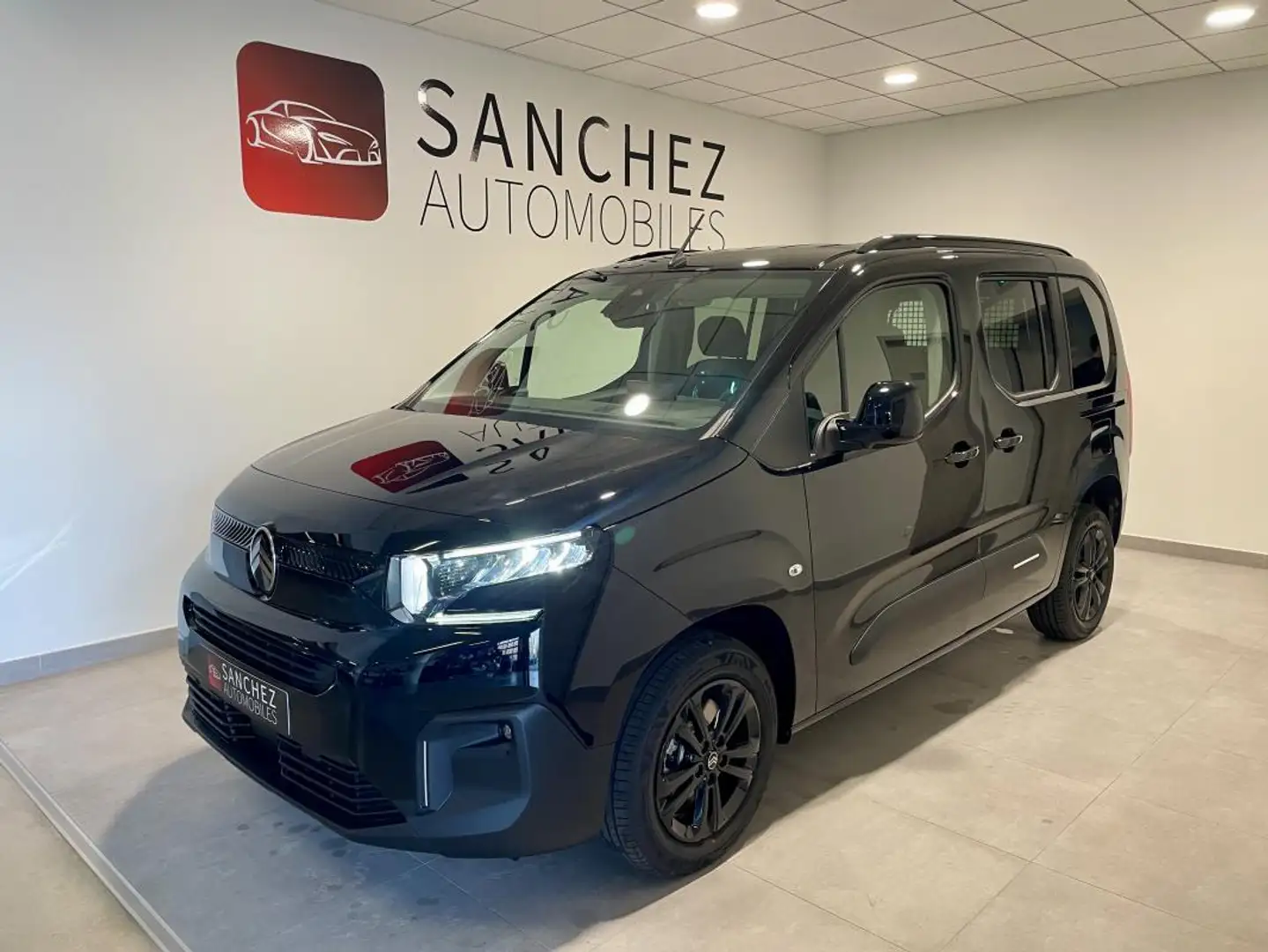 Citroen Berlingo 1.5 BLUEHDI 130 EAT8 N1 MAX Noir - 1