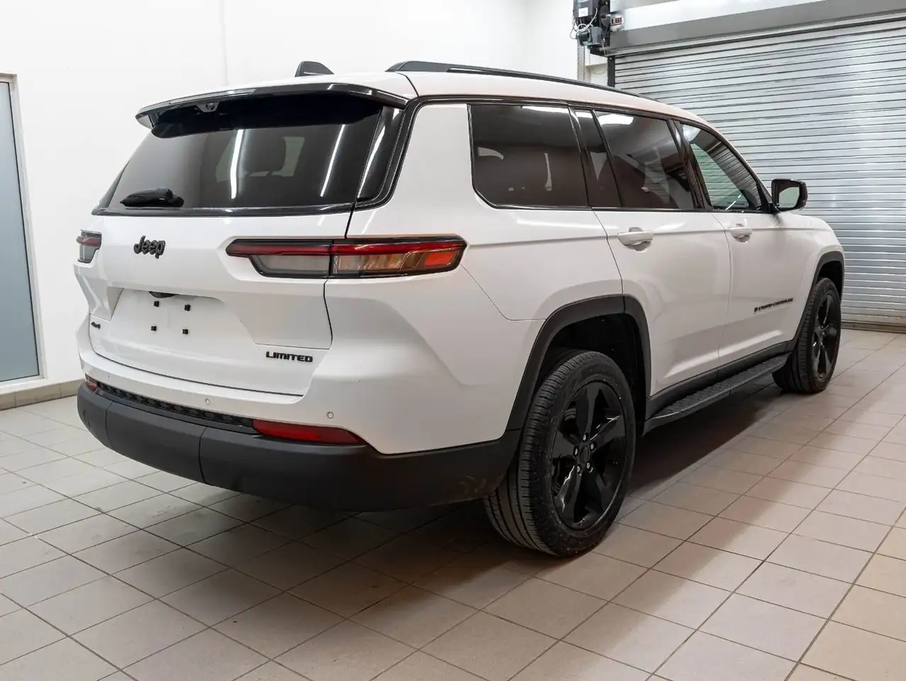 Jeep Grand Cherokee снимка Jeep Grand Cherokee