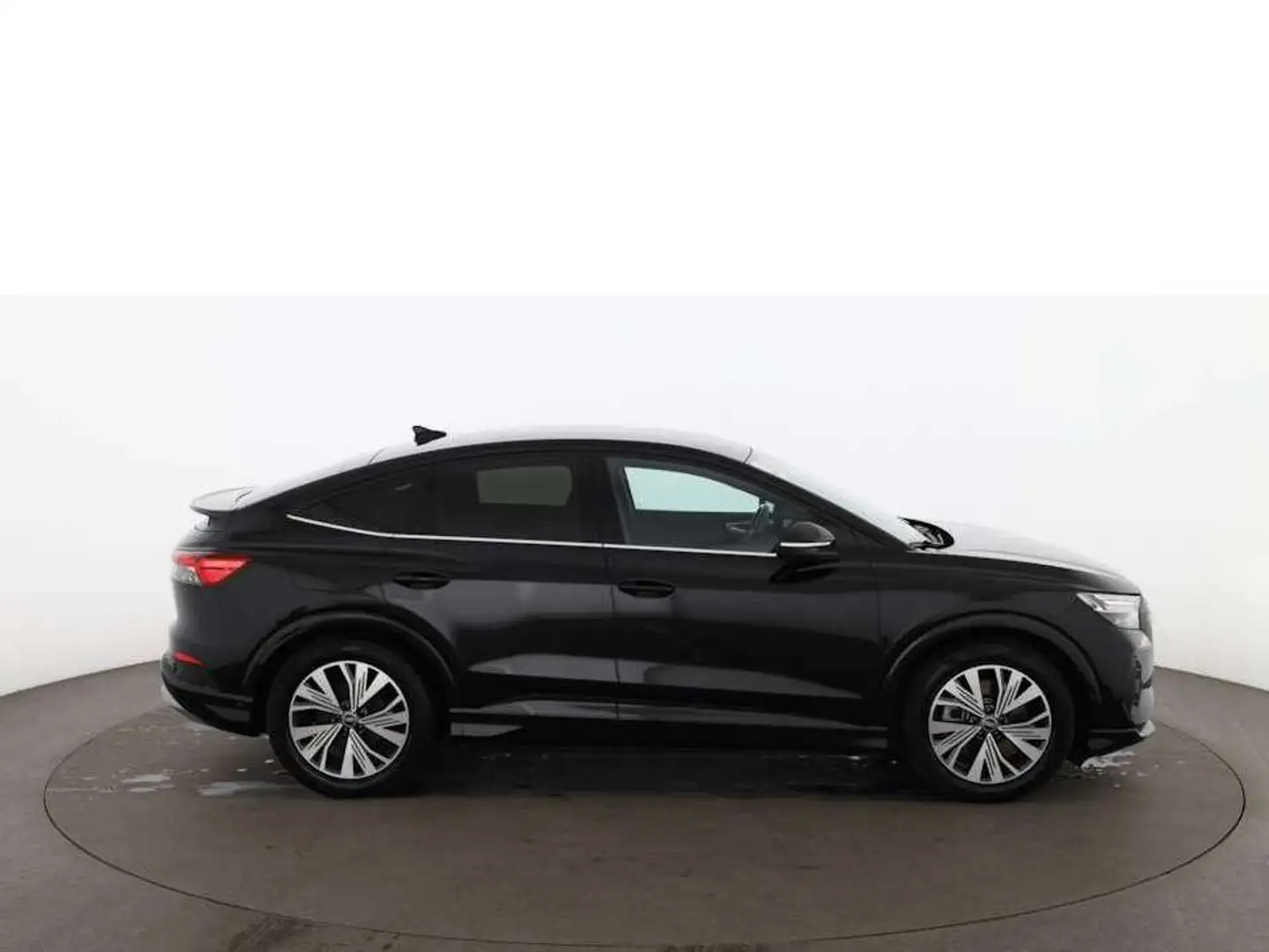 Audi Q4 e-tron Q4 SB 40 e-tron 82kWh Aut MATRIX RADAR NAVI R-CAM Чорний - 2