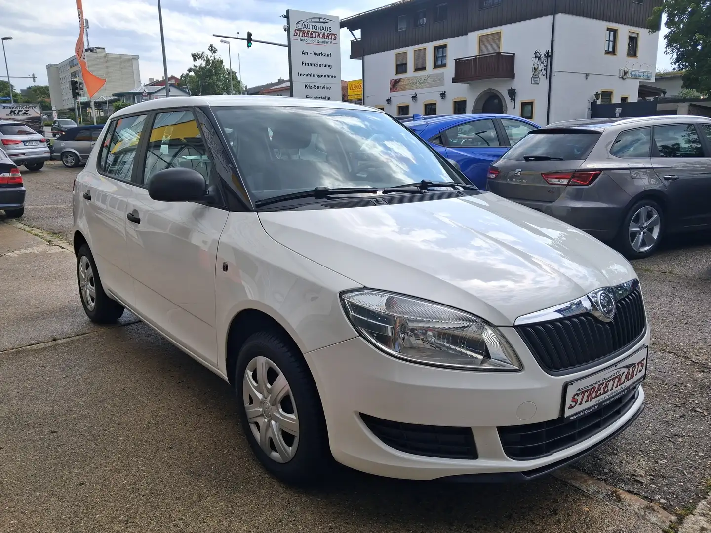 Skoda Fabia Active 1.2 Klima Sitzheizung Isofix Weiß - 1