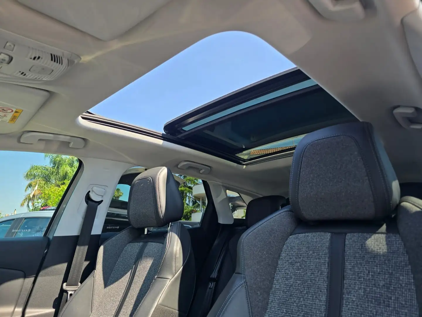 Peugeot 3008 1.5HDI 130CV EAT8 GTLINE TETTO APRIBILE Grey - 2
