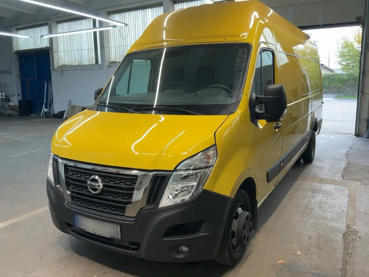 Nissan NV400