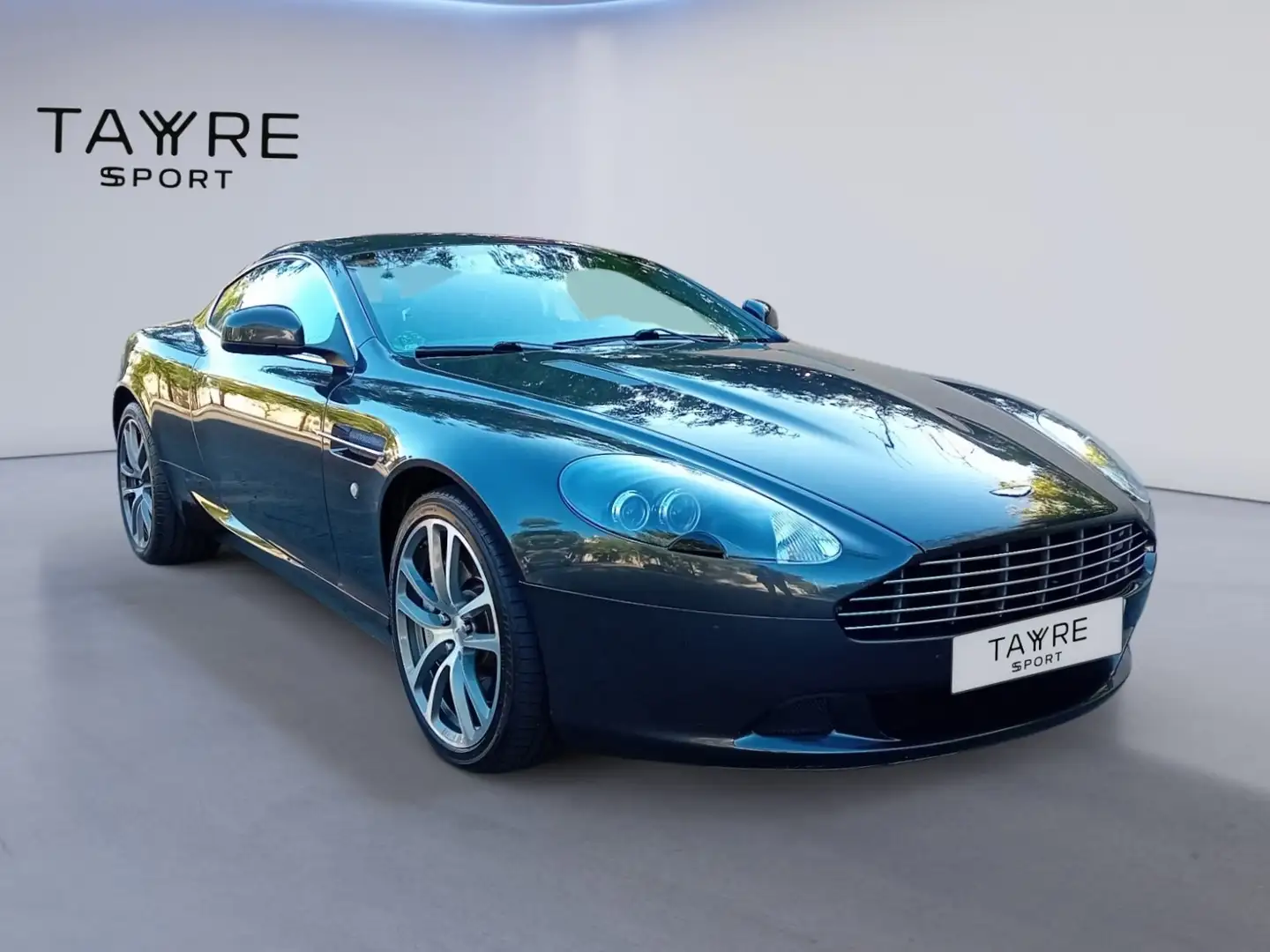 Aston Martin DB9 Touchtronic2 - 1